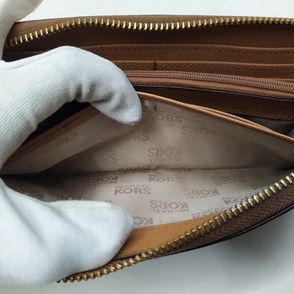 Michael Kors Brown Pebbled Leather Zipper Closure Credit Card Wallet - Picture 11 of 16